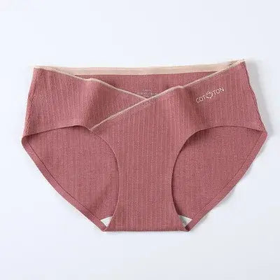 Image of Low Waist Maternity Panties - cotton comfort underwear during your pregnancy journey. Shop now at OleOle.