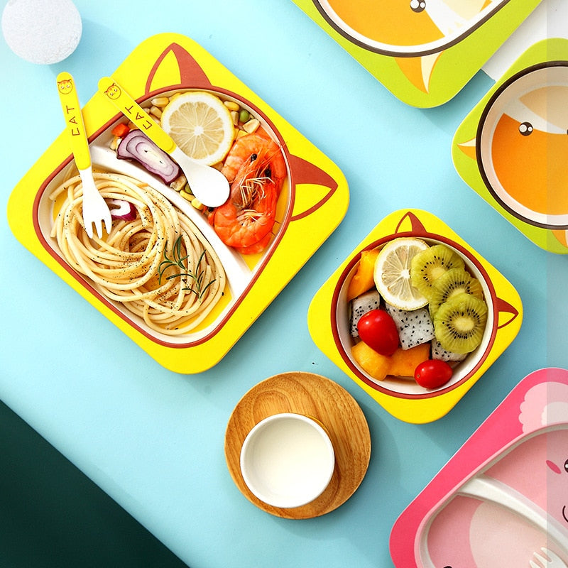 Image of Bamboo Baby Tableware: Non-Toxic, BPA-Free, Dishwasher Safe Set for Eco-Friendly Feeding! Shop now at OleOle.