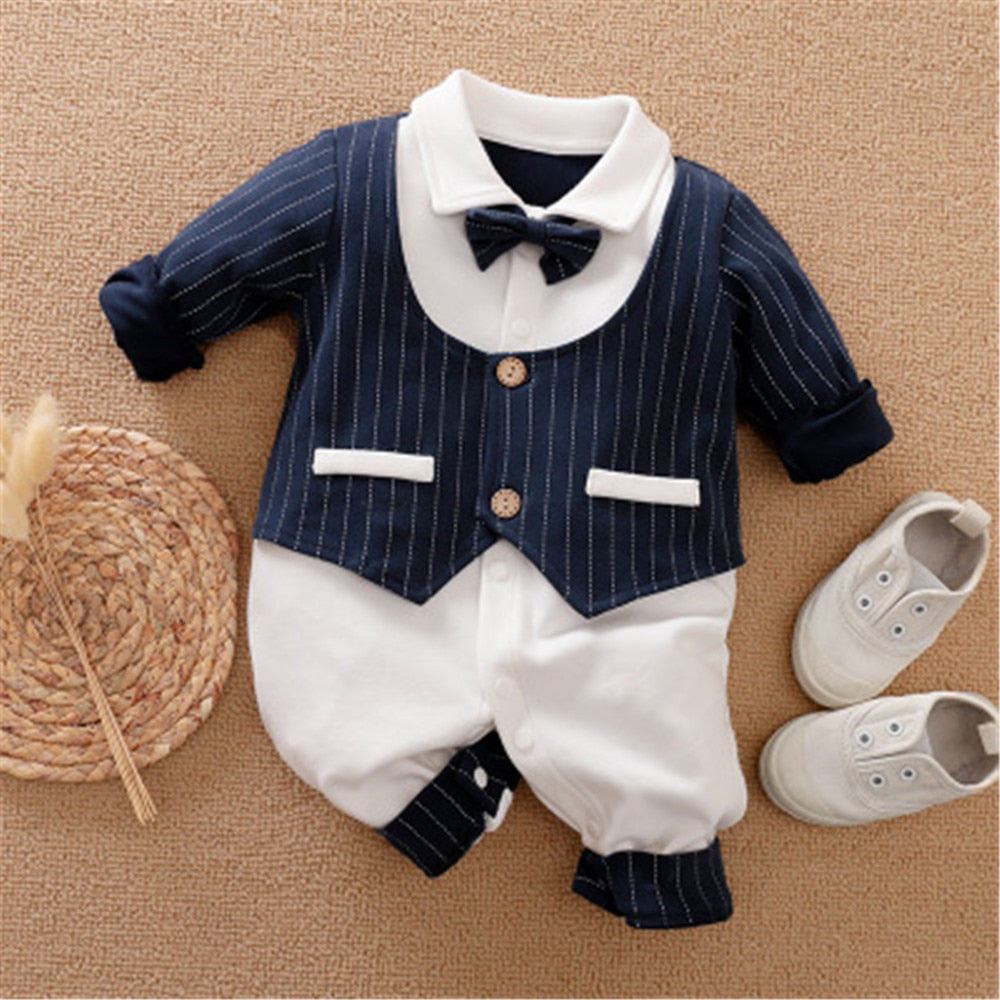 Image of Winter charm for newborn - Boys' romper with necktie, 0-18 months. Gentleman style in cosy fashion. Shop now at OleOle.