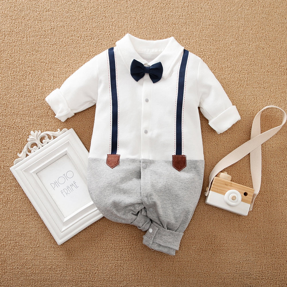 Image of Winter charm for newborn - Boys' romper with necktie, 0-18 months. Gentleman style in cosy fashion. Shop now at OleOle.