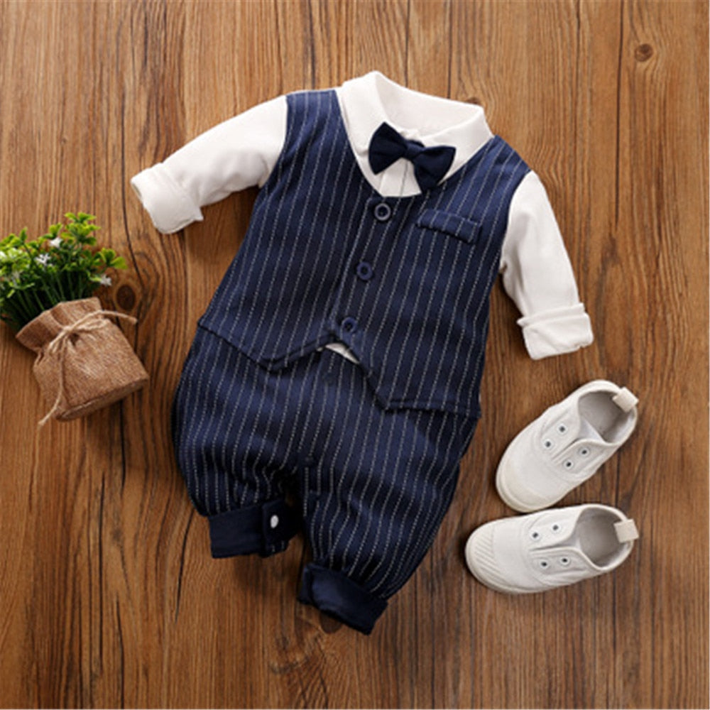 Image of Winter charm for newborn - Boys' romper with necktie, 0-18 months. Gentleman style in cosy fashion. Shop now at OleOle.