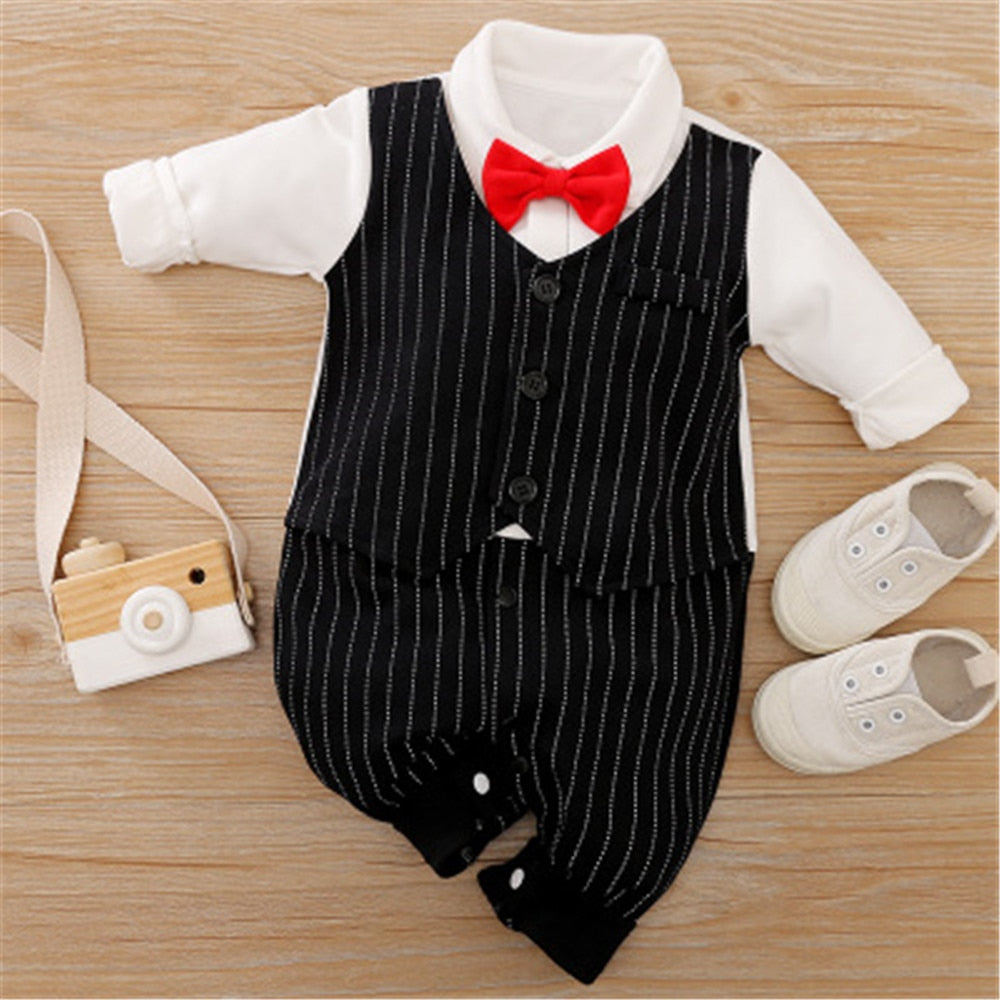 Image of Winter charm for newborn - Boys' romper with necktie, 0-18 months. Gentleman style in cosy fashion. Shop now at OleOle.