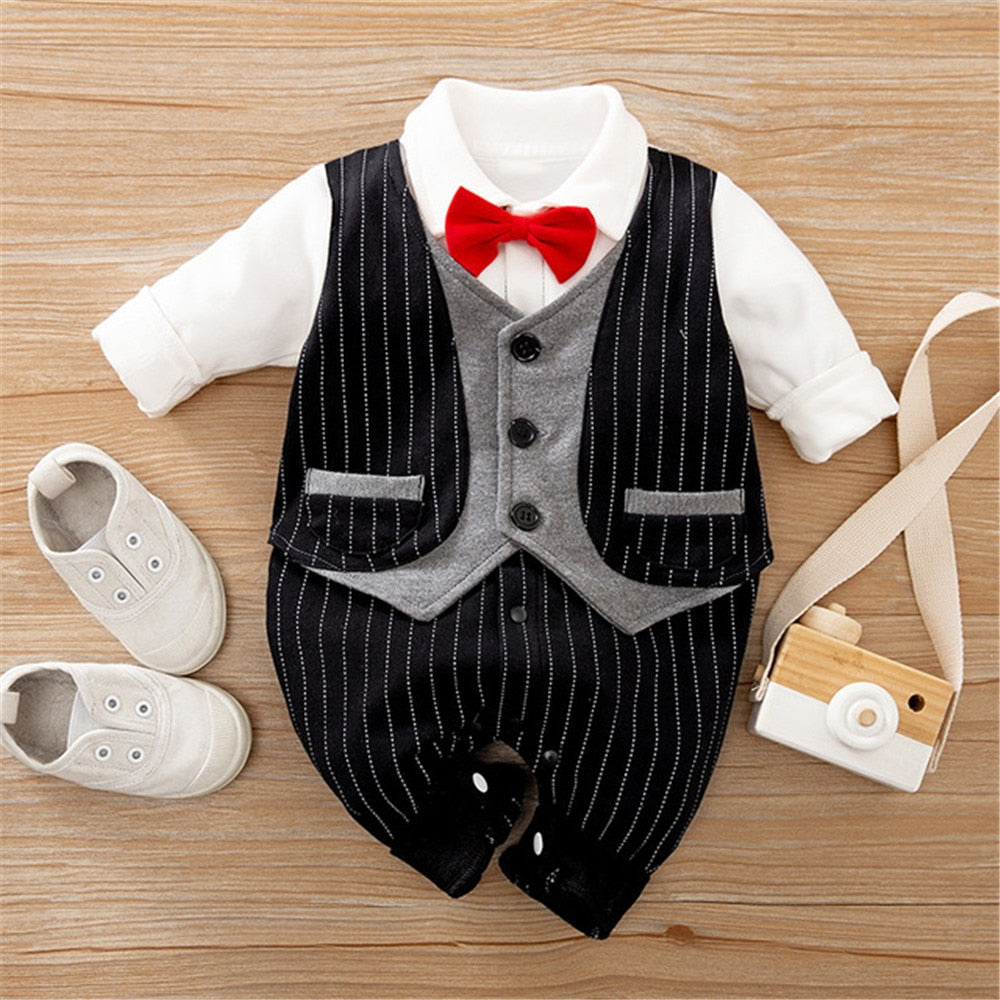 Image of Winter charm for newborn - Boys' romper with necktie, 0-18 months. Gentleman style in cosy fashion. Shop now at OleOle.