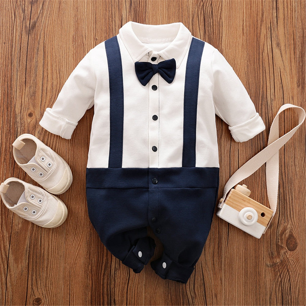 Image of Winter charm for newborn - Boys' romper with necktie, 0-18 months. Gentleman style in cosy fashion. Shop now at OleOle.