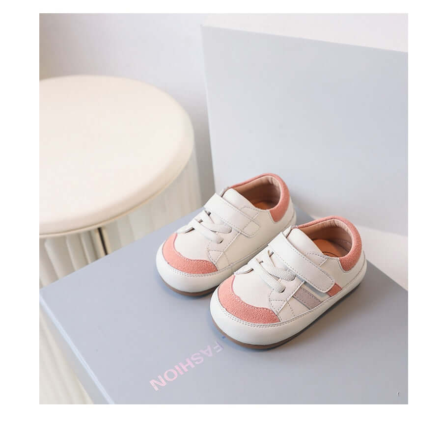 Image of Soft leather baby sneakers, ideal for 6 months to 3 years – stylish and comfy first steps! Shop now at OleOle.