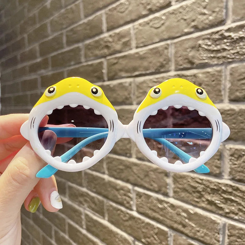 Image of Playful Shark Sunglasses for Kids (3-8 years): Stylish eyewear for adventurous little ones. Shop now at OleOle.