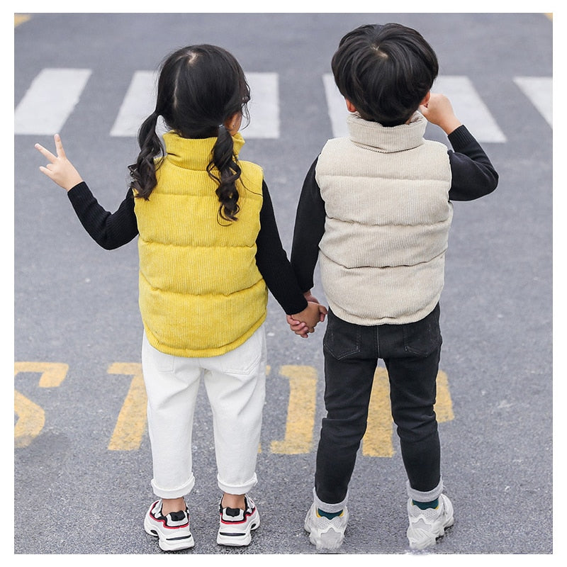 Image of Cosy Kids Thicken Vest: Stylish warmth for boys & girls (2-10 yrs). Ideal winter fashion! Shop now at OleOle.