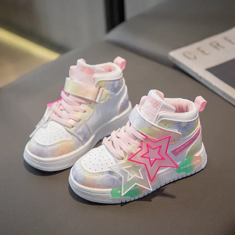 Kids girls fashion sneakers with colorful star design and soft materials, perfect for active play and casual outings.