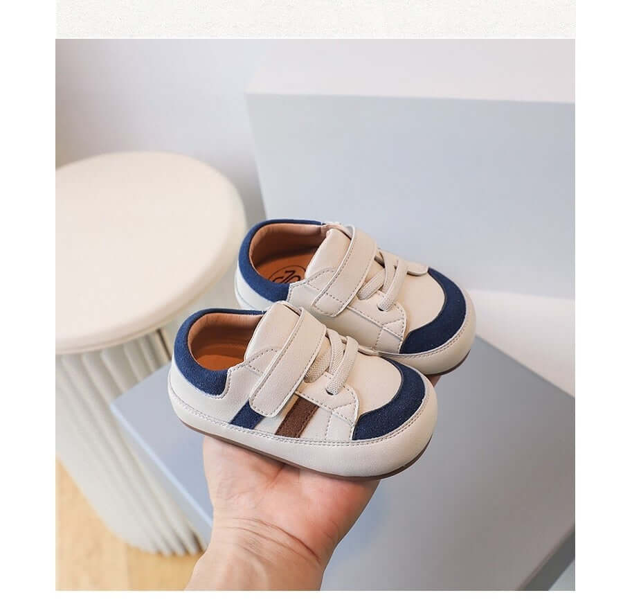 Image of Soft leather baby sneakers, ideal for 6 months to 3 years – stylish and comfy first steps! Shop now at OleOle.