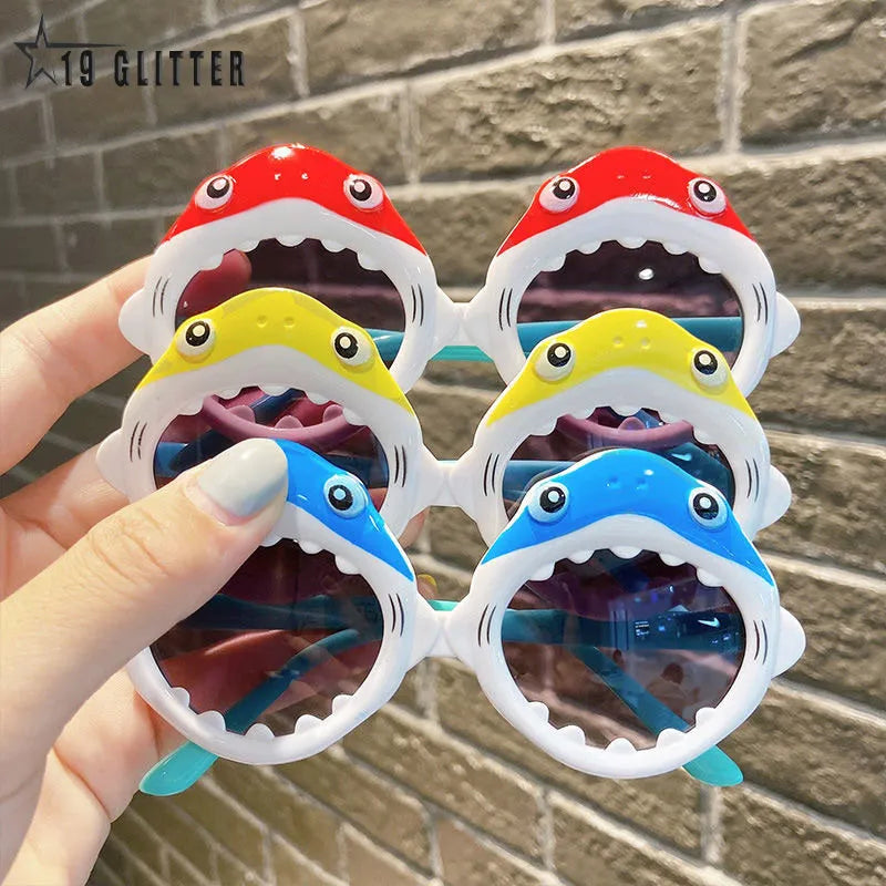 Image of Playful Shark Sunglasses for Kids (3-8 years): Stylish eyewear for adventurous little ones. Shop now at OleOle.