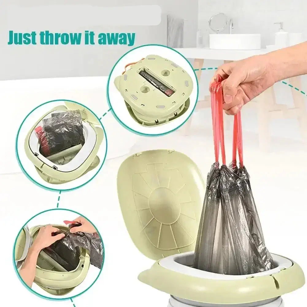 Easy-to-use kids portable potty with detachable bag for mess-free cleanup and convenient disposal.