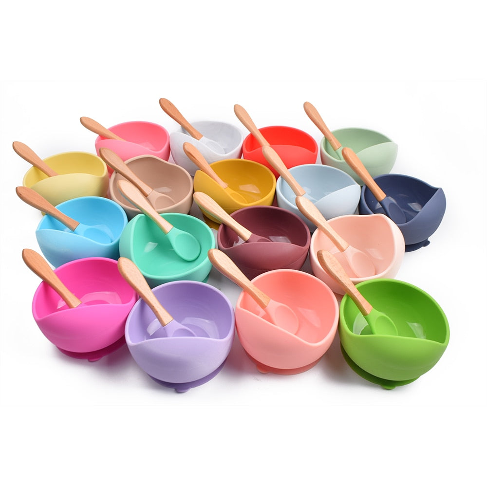 Image of Silicone Suction Bowl Set: Mess-free meals for your little one with spoon. 2pcs bundle! Shop now at OleOle.
