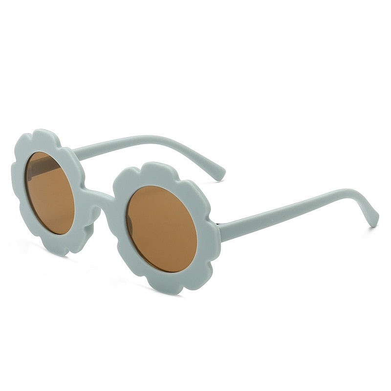 Image of UV-proof sunflower sunglasses for baby boys and girls (1-8 yrs). Adorable eye protection! Shop now at OleOle.