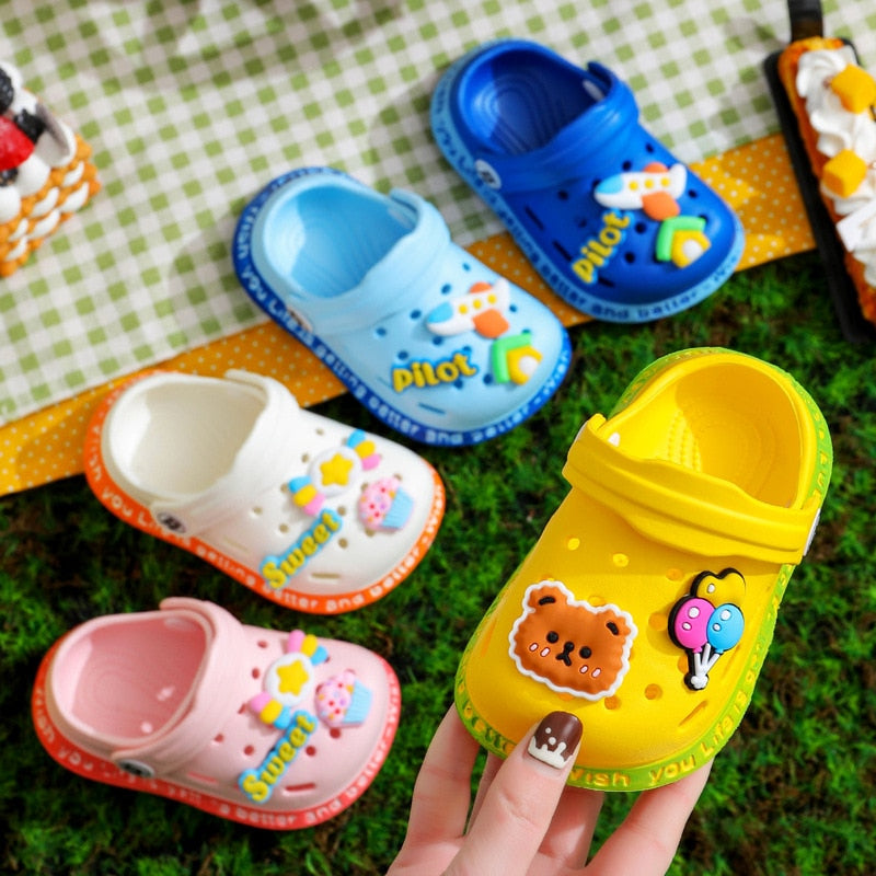 Image of Cartoon Cave Hole Sandals for Baby Boys & Girls - Stylish Comfort for Tiny Toes! Shop now at OleOle.
