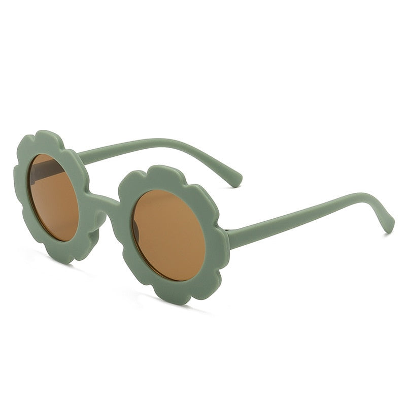 Image of UV-proof sunflower sunglasses for baby boys and girls (1-8 yrs). Adorable eye protection! Shop now at OleOle.