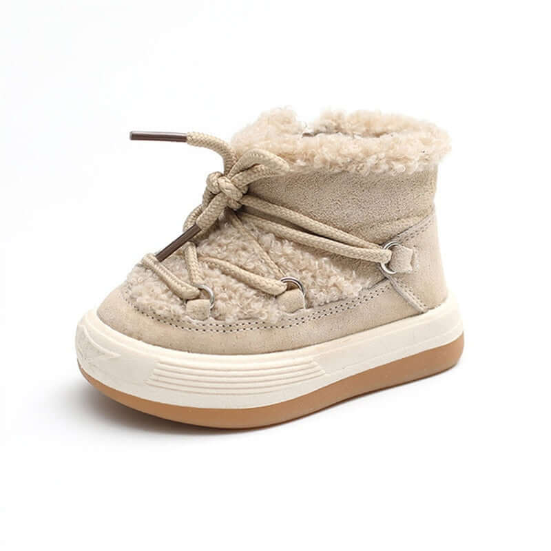 Image of Cosy Winter Boots: Soft & Plush for Newborns (0-4 yrs) with Rubber Soles! Shop now at OleOle.